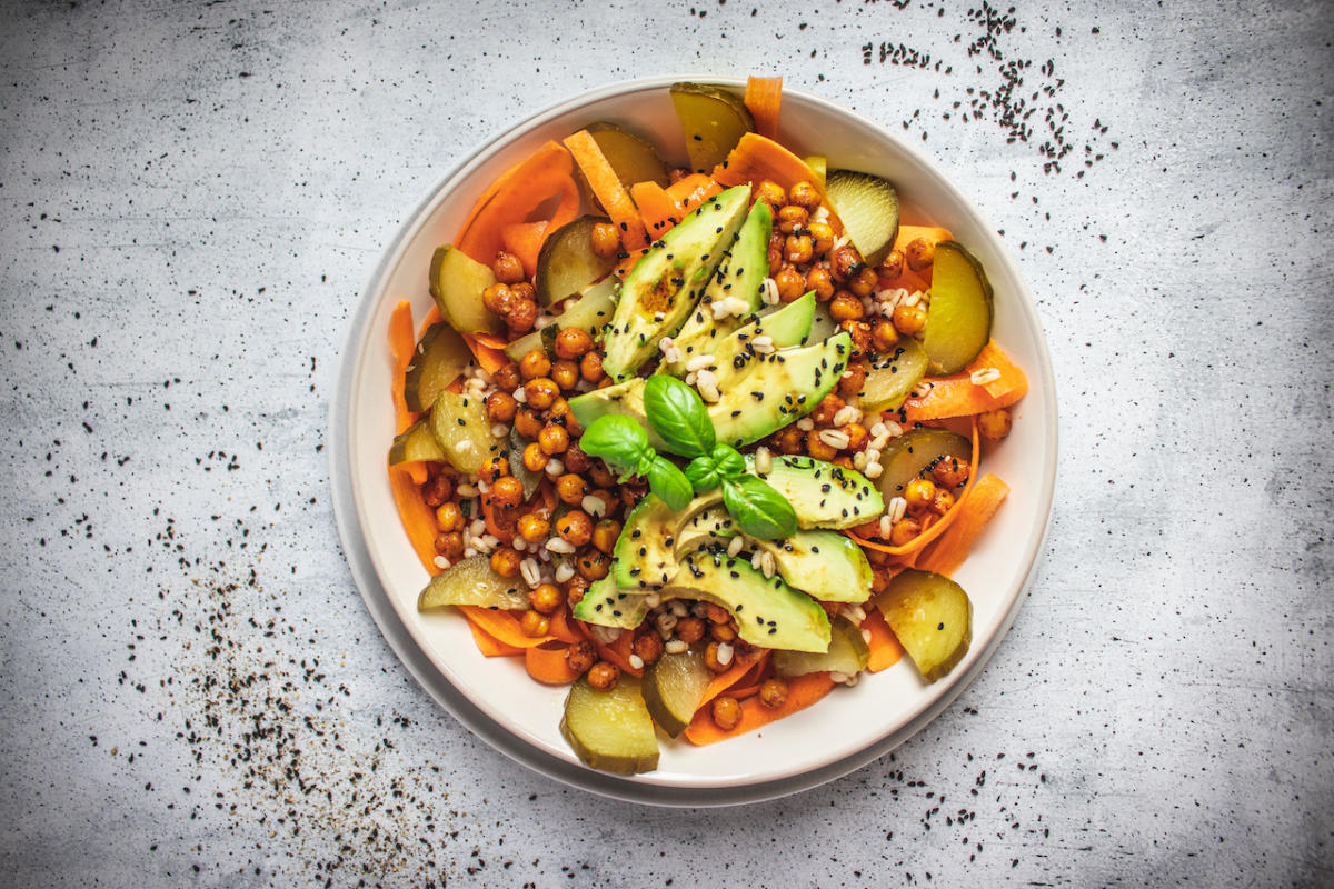 salatka z ciecirzyca i peczakiem salatka z ciecirzyca i peczakiem
