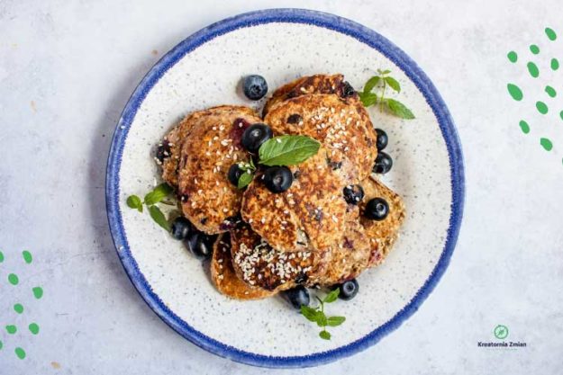 placuszki jaglane z borówkami