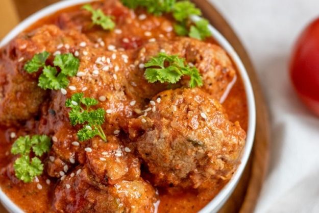 Klopsiki w sosie pomidorowym