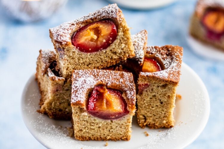 pełnoziarniste ciasto ze śliwkami